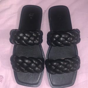 H &  sandals